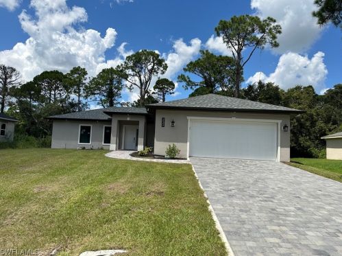 232 Beckley Dr, Lehigh Acres, FL 33974-5700