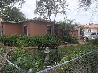 706 19th Ave, Hollywood FL  33020-4034 exterior