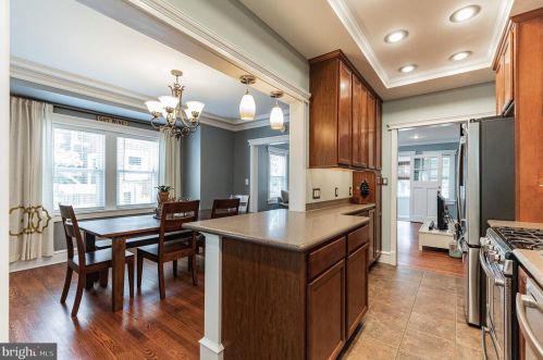 21 Sycamore St, Wilmington, DE 19805-3740