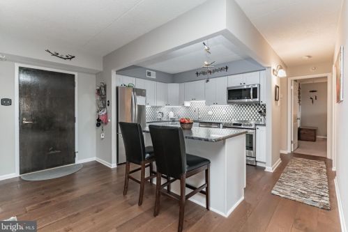 11313 Valley Forge Cir, Norristown, PA 19406-1190