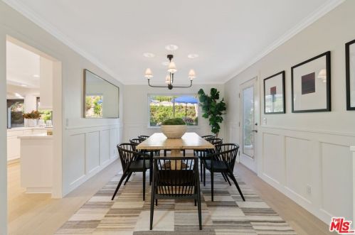 27041 Esward Dr, Calabasas CA  91301-2322 exterior