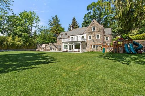 2 Carstensen Rd, Scarsdale, NY 10583-4349