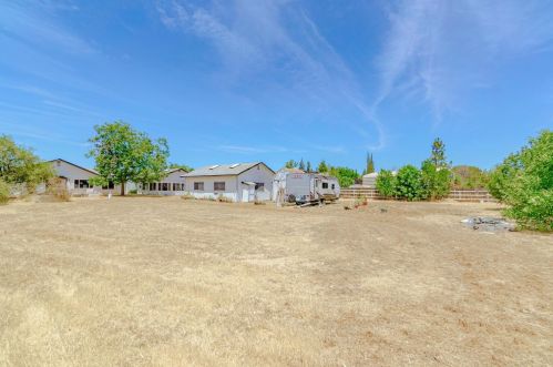 8000 Rivergreen Dr, Elverta, CA 95626-9653