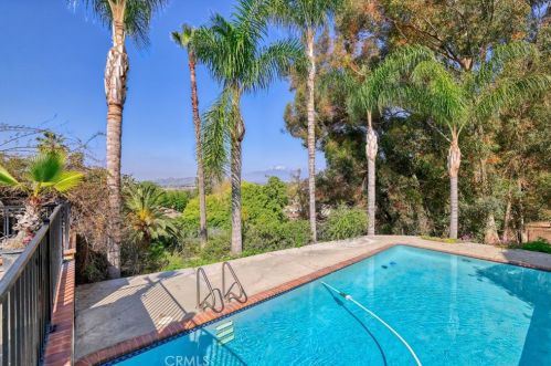 4029 Shahen Dr, San Bernardino, CA 92404-1521