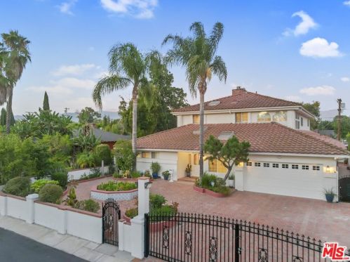 4930 Biloxi Ave, North Hollywood, CA 91601-4813