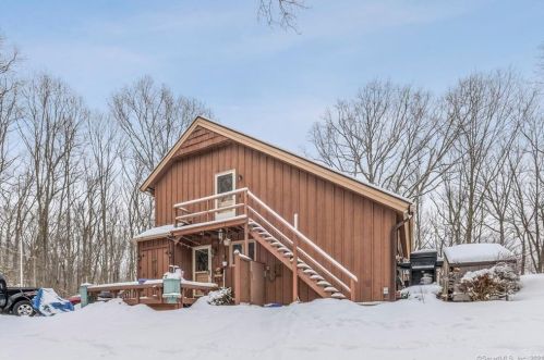 606 Route 81, Deep River CT  06419-1126 exterior
