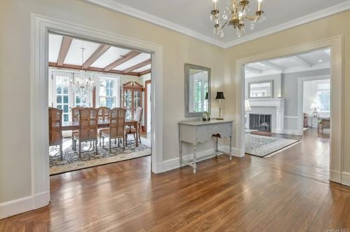 109 Elk Ave, New Rochelle, NY 10804-4214