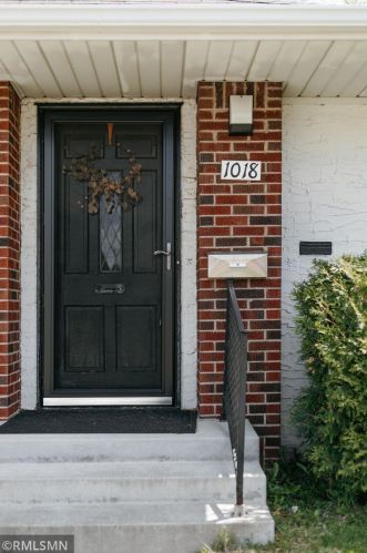 1018 Delaware Ave, Saint Paul, MN 55118-1024