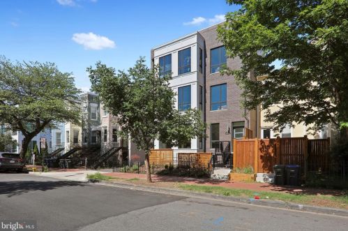 824 13th St, Washington DC 20002-4461 exterior