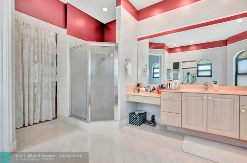 5098 168 Ave, Hollywood FL  33027-4913 exterior