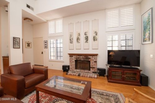 3683 Via Pacifica Walk, Oxnard CA  93035-2224 exterior