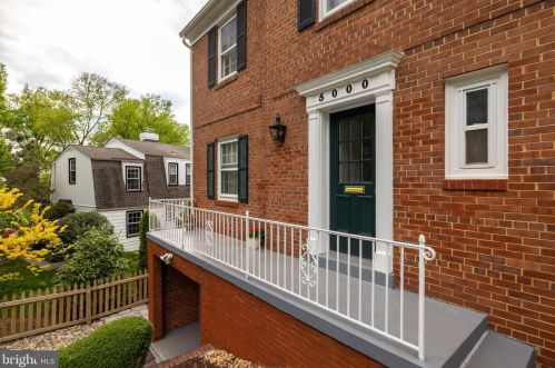 5000 Hurst Ter, Washington, DC 20016-3413