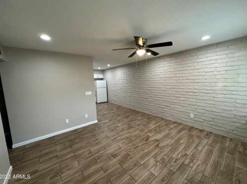 6 Ingram St, Mesa, AZ 85201-2263