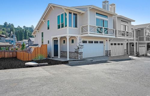 2081 Stagecoach Rd, Santa Rosa, CA 95404-1336
