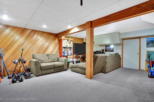 58 Malibu Ct, Old Bridge NJ  08857-3053 exterior