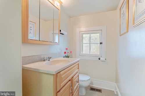 221 Loudoun St, Leesburg VA exterior