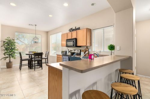 20320 82 Ln, Peoria AZ  85382-5483 exterior