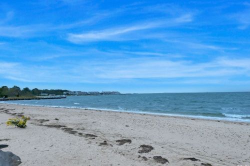 610 Bailey Ave, Greenport NY  11944-1256 exterior