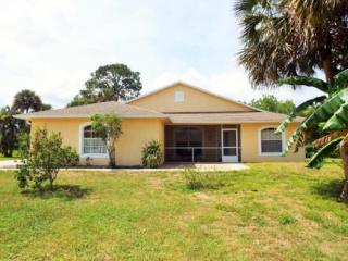 3420 Fox Wood Dr, Titusville, FL 32780-2523