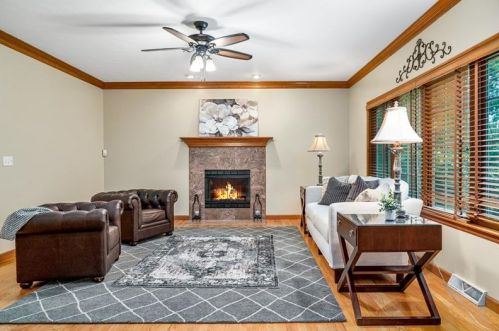 105 Myrtle Ct, Gibsonia PA  15044-8922 exterior