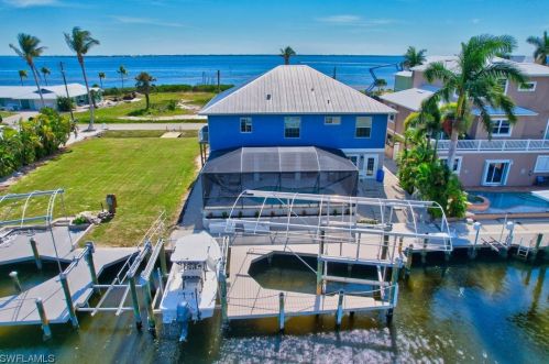 3420 1 Ave, Saint James City FL  33956-2001 exterior