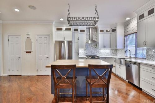 1326 Creekside Dr, Chula Vista CA 91915-2520 exterior