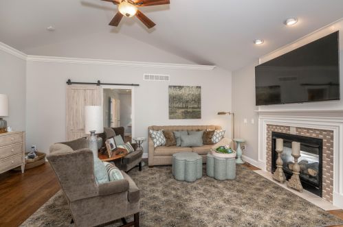 917 Keeneland Green Dr, Hamilton KY  41091-8025 exterior