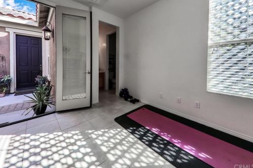 9 Loch Ness Lake Ct, Rancho Mirage CA  92270-5811 exterior