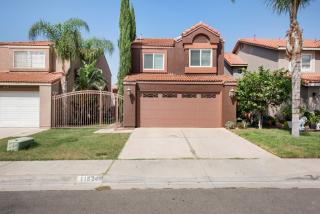 11824 Bronze Ln, Fontana, CA 92337-2885