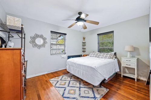 327 28 St, West Palm Beach FL  33404-4410 exterior