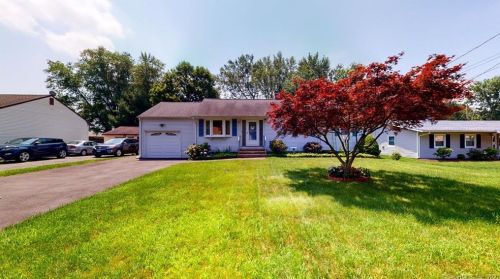257 Indian Field Rd, Bridgeport, CT 06606-1718