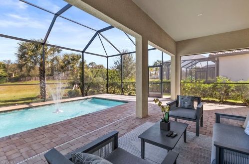 2754 Aviamar Cir, Naples FL 34114-0097 exterior