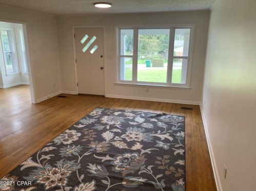 2940 Dogwood St, Marianna, FL 32446-3216