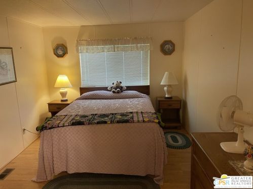 69521 Parkside Dr, Desert Hot Springs CA  92241-8719 exterior