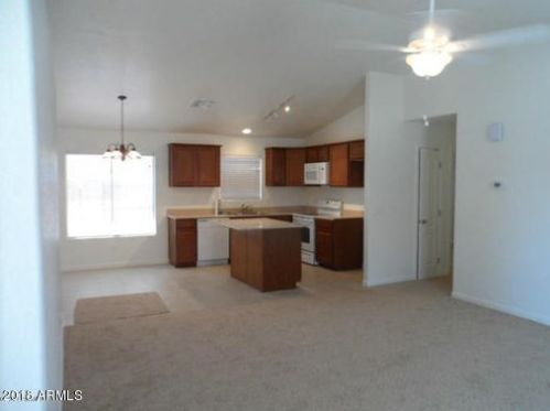 10925 Wilshire Dr, Avondale AZ  85392-5906 exterior