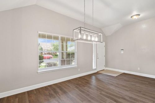 105 Greenside Ln, Georgetown TX  78633-4396 exterior