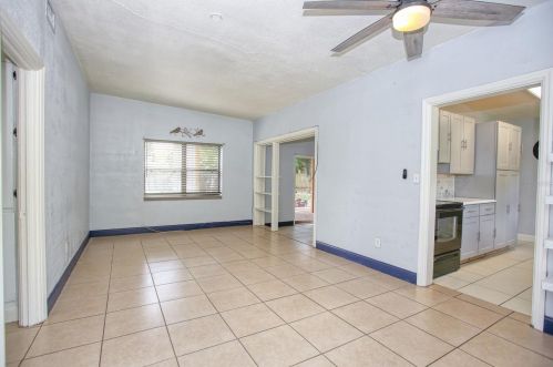 213 Mercado Ave, Orlando, FL 32807-1728