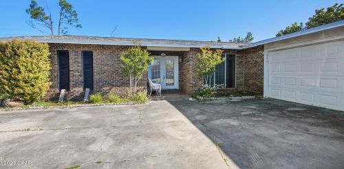 316 Floyd Dr, Lynn Haven, FL 32444-4705