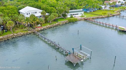 830 Banana River Dr, Merritt Island, FL 32952-2715