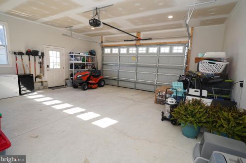 2 Highland Dr, Seaford DE  19973-4827 exterior