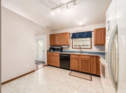 704 Osborn Dr, Pataskala OH  43062-7444 exterior