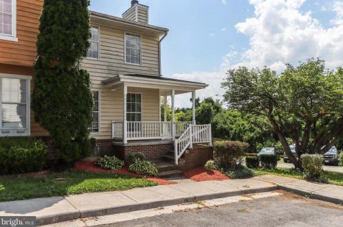 14 Mallard Ct, Charles Town WV  25414-5803 exterior