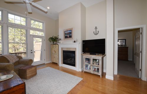 114 Greyhawk Dr, Mashpee MA 02649-4486 exterior