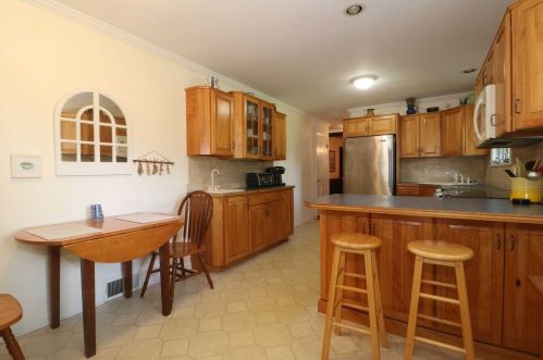 16 Gilbert Dr, Hyde Park NY  12538-2404 exterior