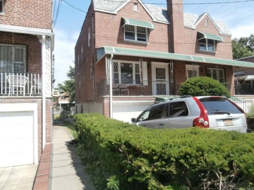 2212 Fenton Ave, Bronx, NY 10469-5843