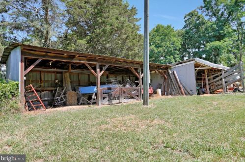 2204 Brook Creek Rd, Toms Brook VA  22660-2544 exterior