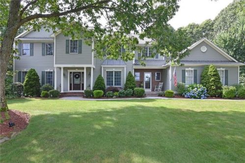 172 Finch Ln, South Kingstown, RI 02874-2217