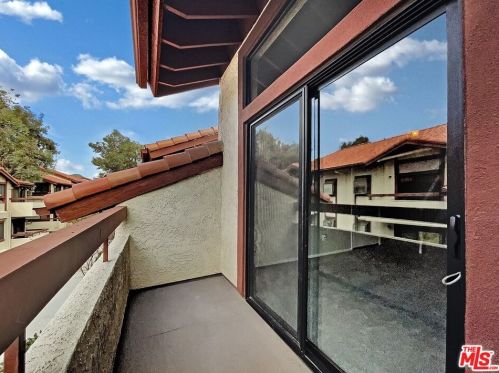 18129 American Beauty Dr, Santa Clarita CA  91387-4369 exterior