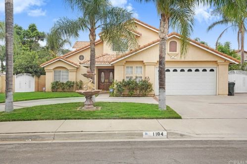 1104 Teakwood Ave, Rialto, CA 92376-8754