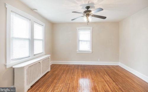 15 Lehigh Ave, Gloucester NJ  08030-1304 exterior